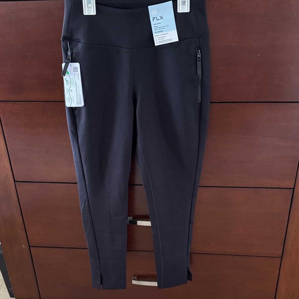 NWT- Athleisure Black FLX Zip Pocket Leggings
